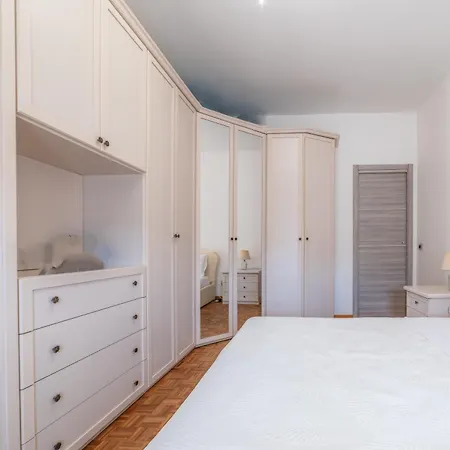 Giorgia Flat - Tiburtina Train Station - Wi-fi Apartman *